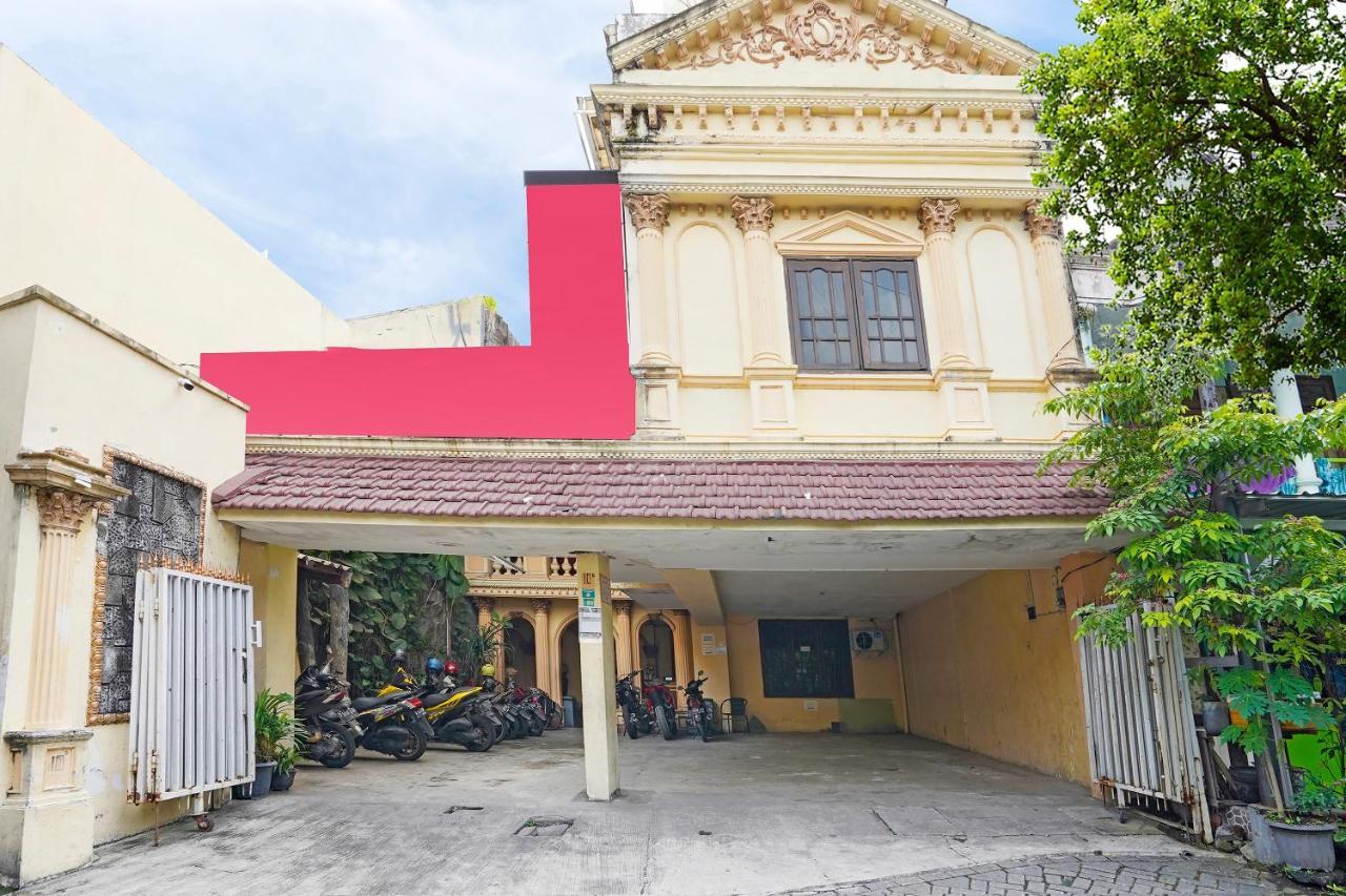 Oyo 91390 Kost Grand Royal Elite Hotel Surabaya Eksteriør billede