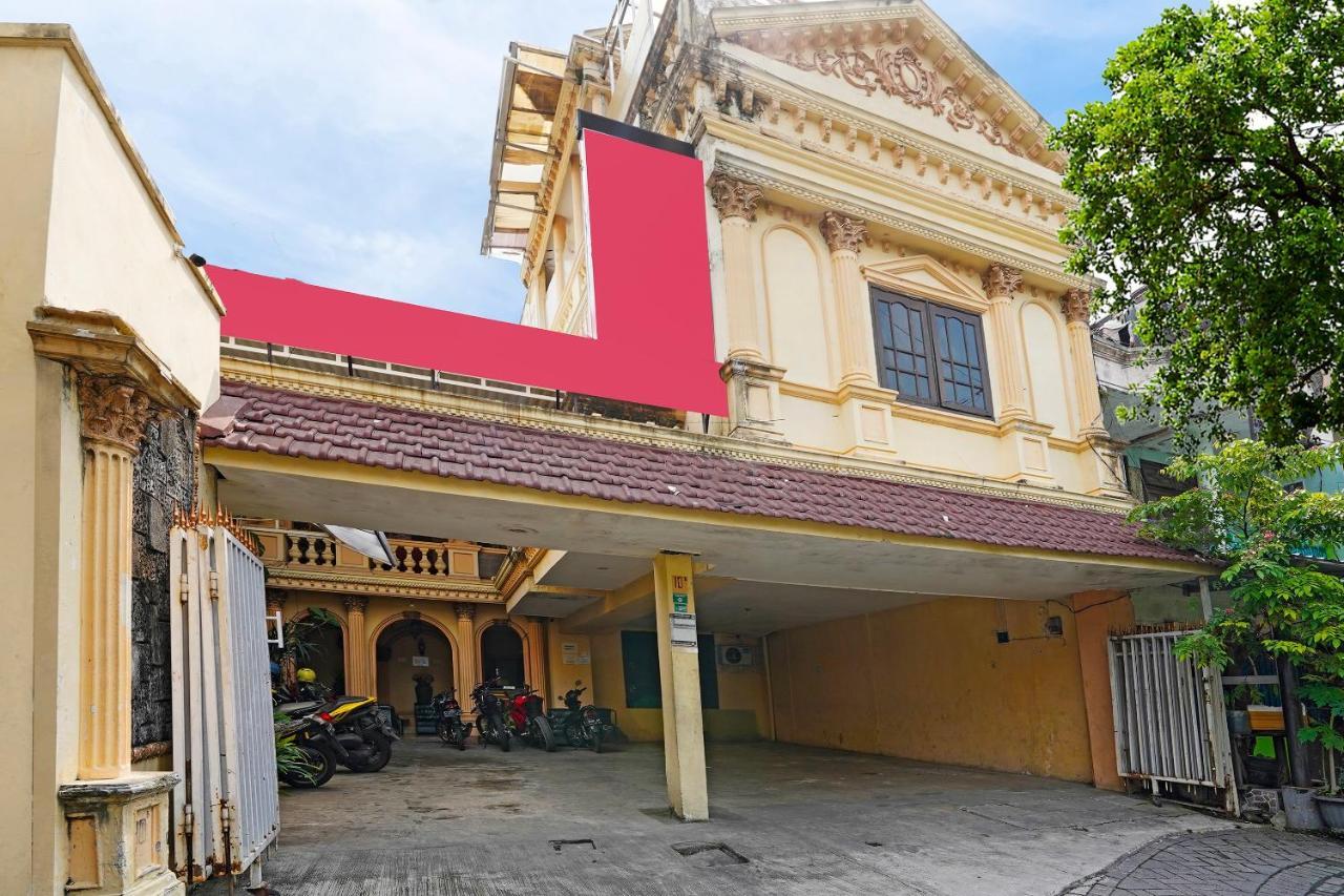 Oyo 91390 Kost Grand Royal Elite Hotel Surabaya Eksteriør billede