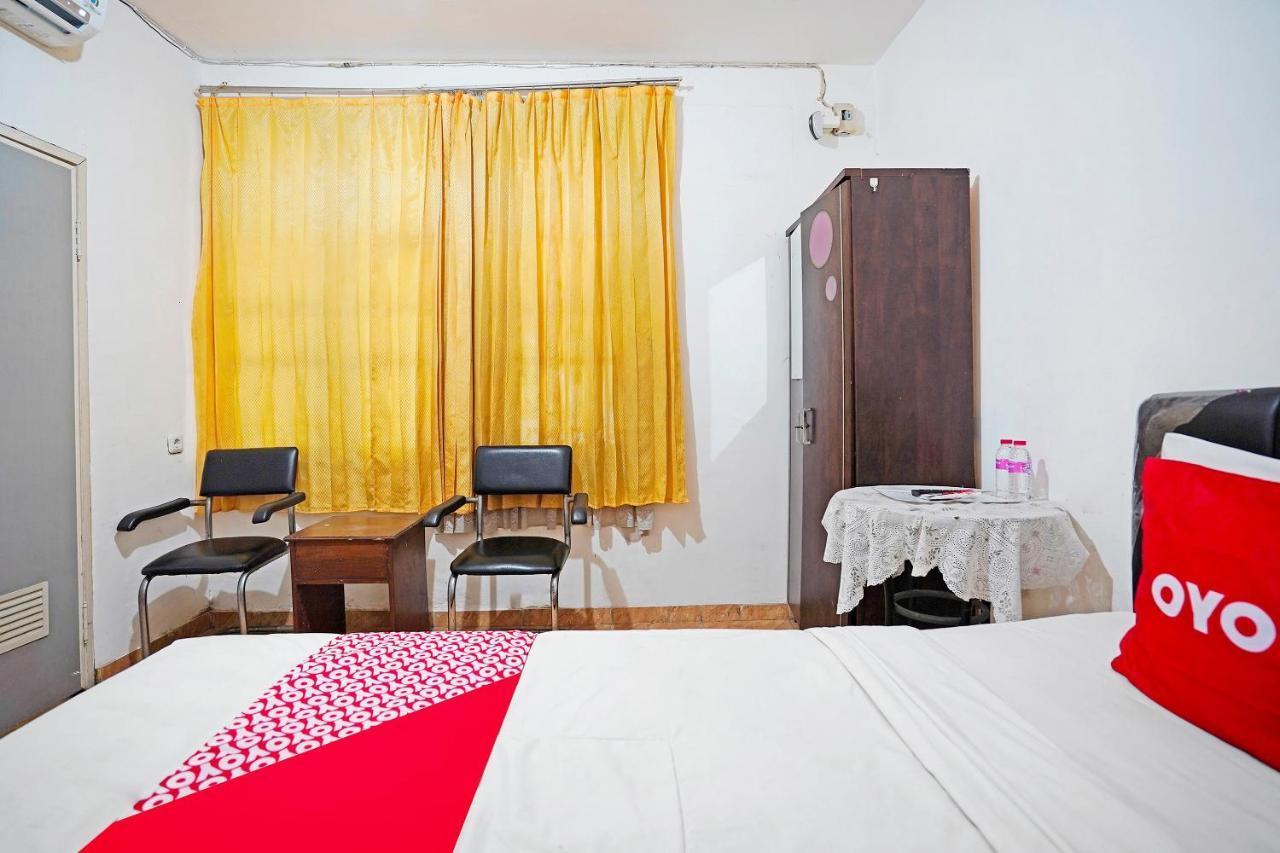 Oyo 91390 Kost Grand Royal Elite Hotel Surabaya Eksteriør billede