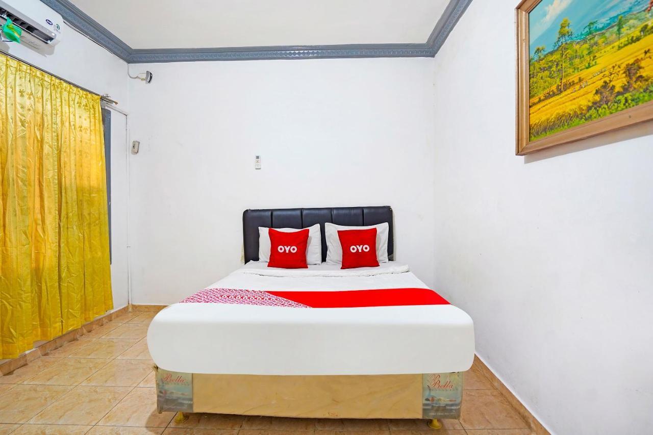 Oyo 91390 Kost Grand Royal Elite Hotel Surabaya Eksteriør billede