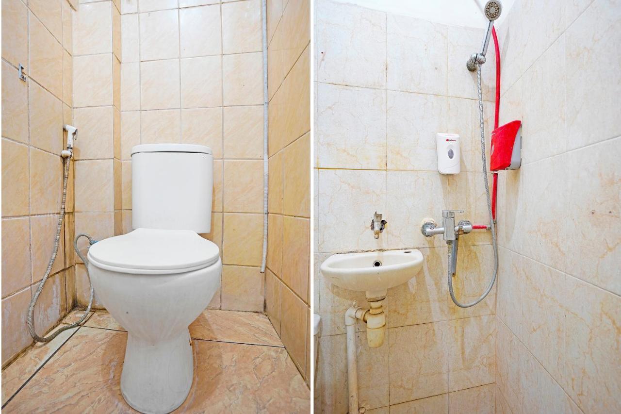 Oyo 91390 Kost Grand Royal Elite Hotel Surabaya Eksteriør billede